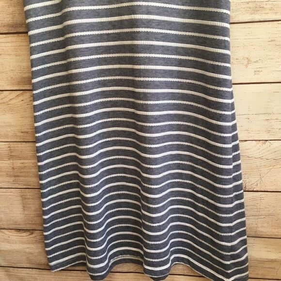 SAIL TO SABLE KNIT DRESS IN NAVY BLUE AND WHITE STRIPES - Picture 3 of 7